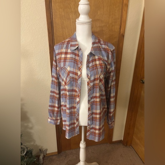 Maurices Multicolor Plaid Button-Down Shirt - Picture 3 of 8